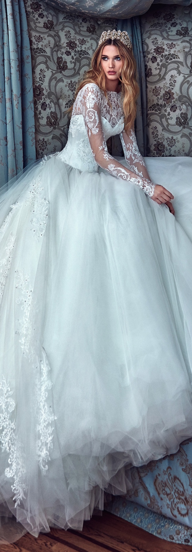 Galia-Lahav-Spring-2017-Collection-Le-Secret-Royal-13.jpeg