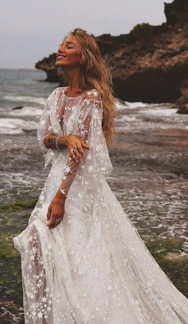 20 Vintage Wedding Dresses with Bohemian Flair Belle The Magazine