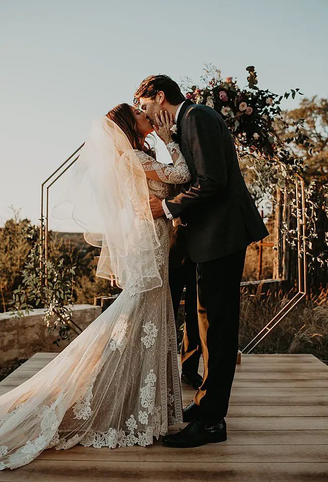 A Dreamy Vineyard was the Perfect Setting for This Boho Glam Wedding