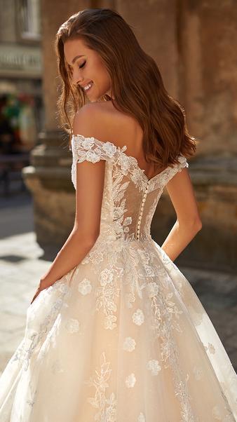 Designer Wedding Dresses for The Fashion-Forward Bride