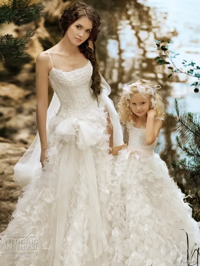 Matching Flower Girl Dresses to Bridal Gowns - Belle The Magazine