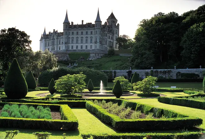 Fairytale Weddings In Scotland Belle The Magazine If You Re Looking For A Totally Unique Spot To Host Your Destination Wedding Look No Further Than Scotland I Don T Know What Better Way Describe This