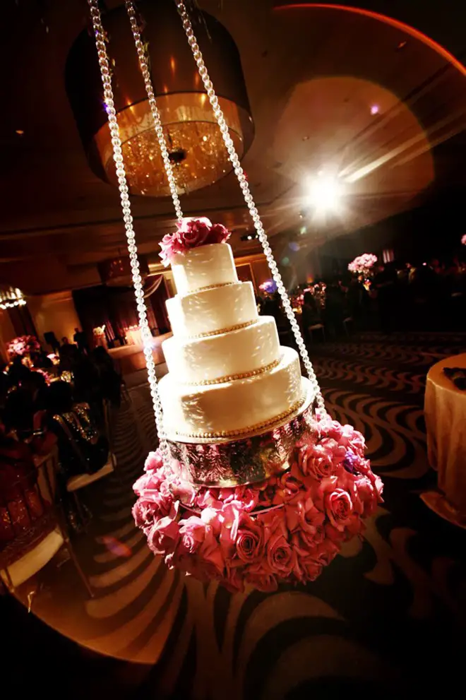 Wedding cake - Wikipedia