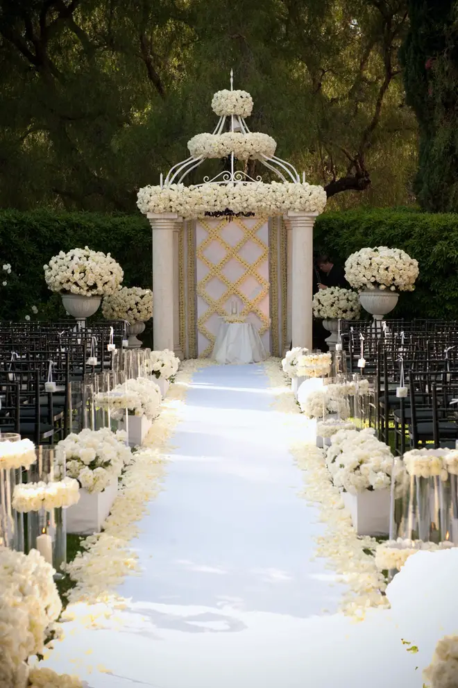 Gorgeous Wedding Ceremony Ideas - Belle The Magazine