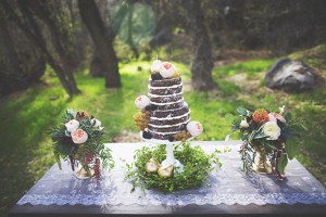 Bohemian romance wedding inspiration cake table - Cassanra Farley Photography
