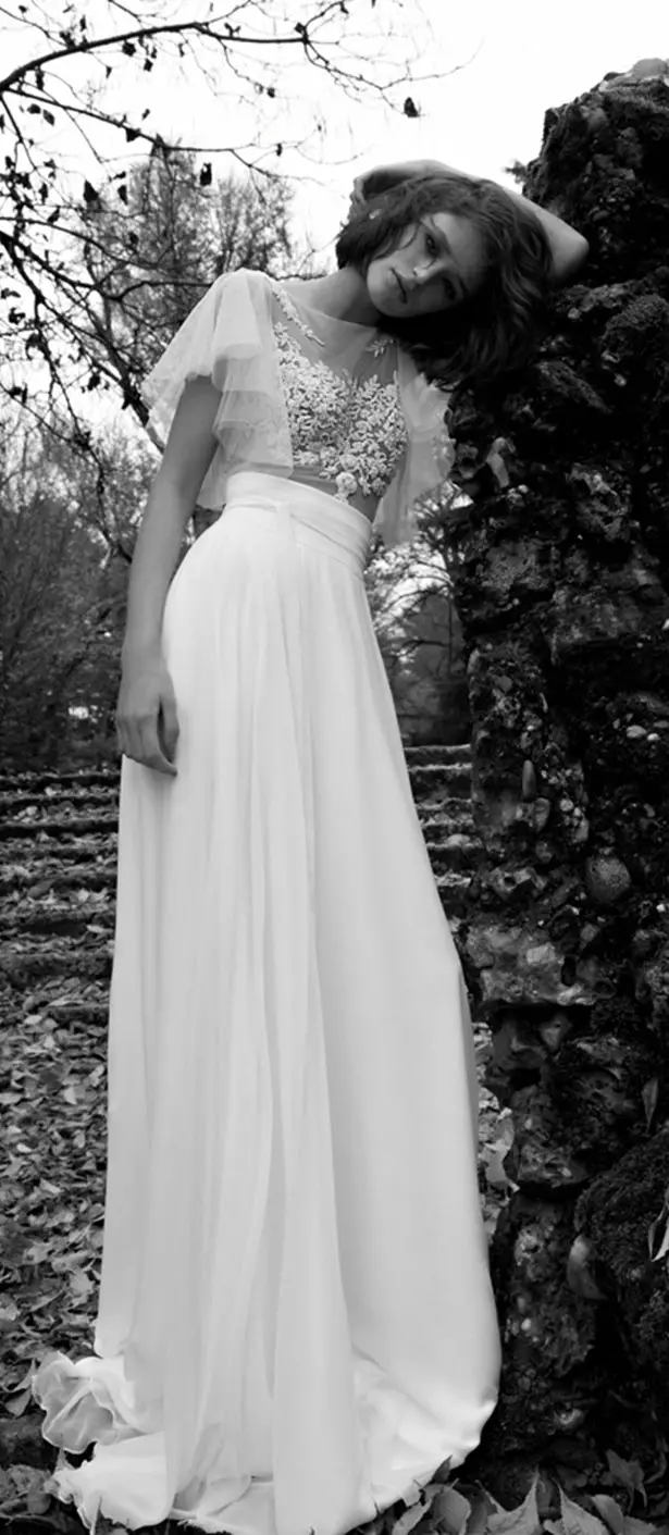 wedding dress-liz-martinez-bridal-collection-milan-2015-AV0V4035
