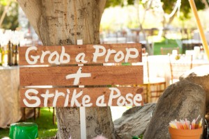Wood wedding sign - Andy Rodriguez Photography