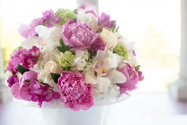 Gorgeous wedding flowers - Will Pursell Photography
