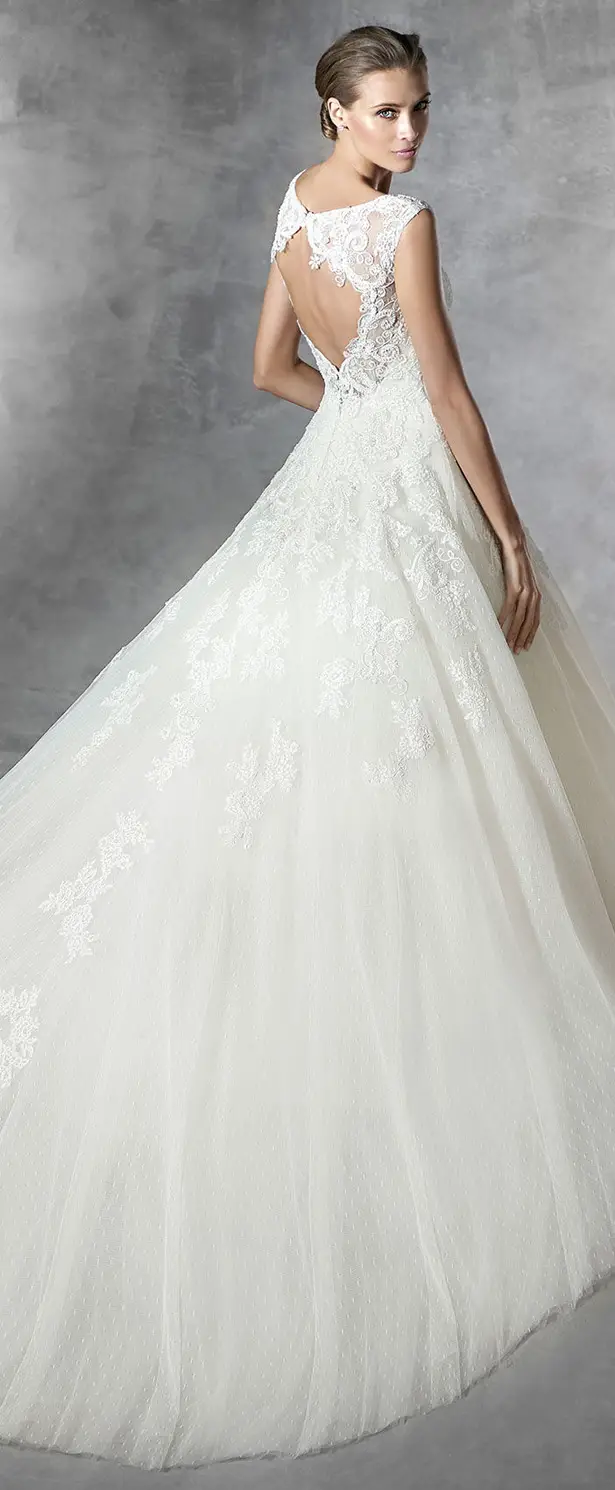 Pronovias 2016 Wedding Dress