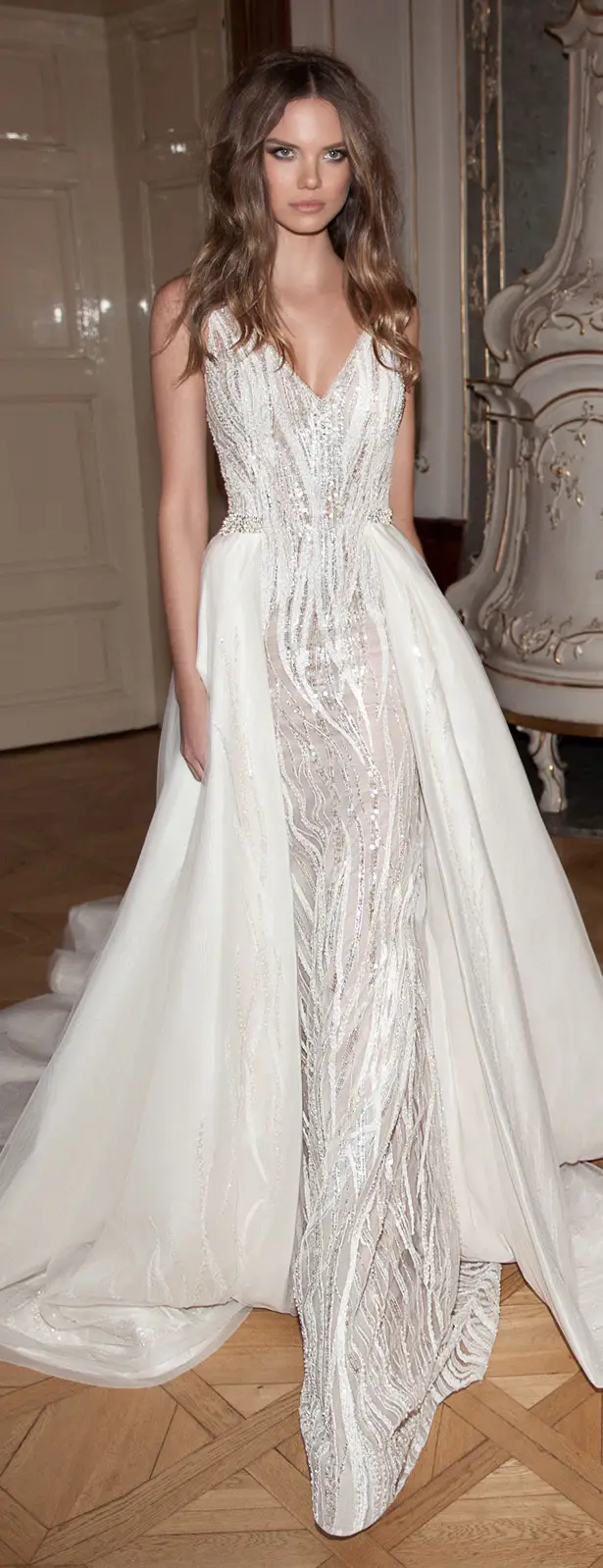 wedding dresses that have detachable skirts