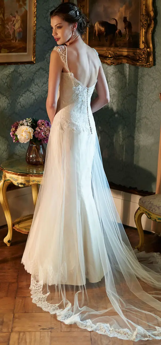 Elbeth Gillis Wedding Dress