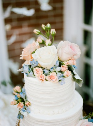 Wedding Cake Flowers - Keepsake Memories Photography