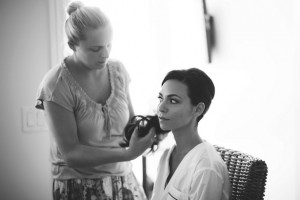 Bride getting ready - Nicole Lopez Photography
