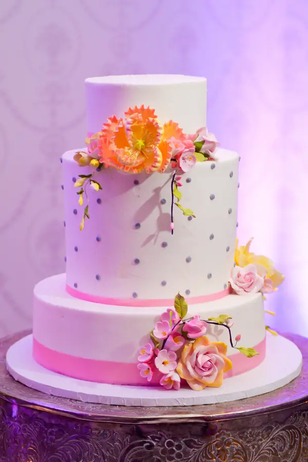 Modern Wedding Cake - Kirsten Smith Photography