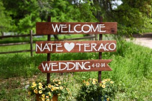 Wooden Wedding Sign - Hyde Park Photography
