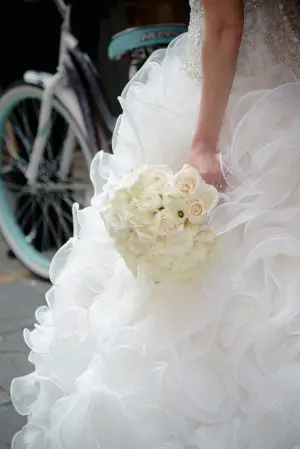 White Wedding Bouquet - Arte De Vie Photography