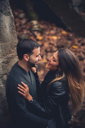 Fall Engagement Picture Ideas