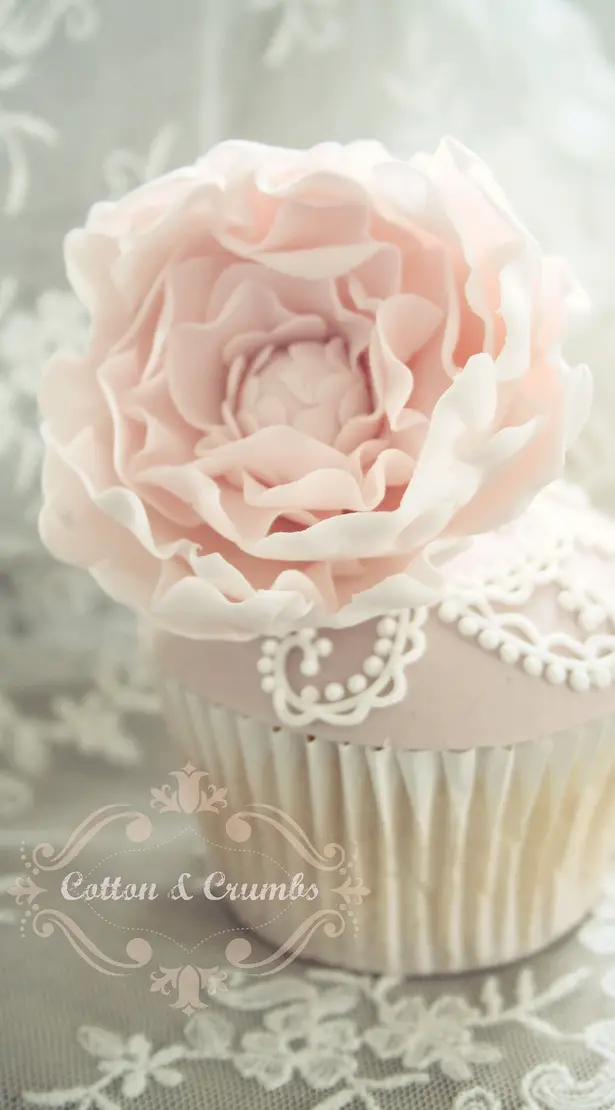 Wedding Cupcakes with Sugar Flowers