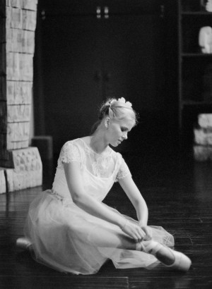 Ballet bride - Melanie Gabrielle Photography