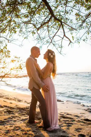 Beach wedding photo ideas - Madison Baltodano Photography