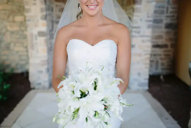 White wedding bouquet - Bluespark Photography