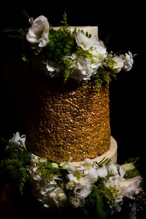 Gold wedding cake - Shawna Hinkel Photography