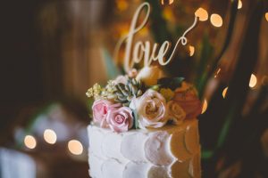 Floral wedding cake - Adriane White Photography