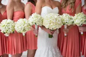 White wedding bouquets - Sara Monika Photographer