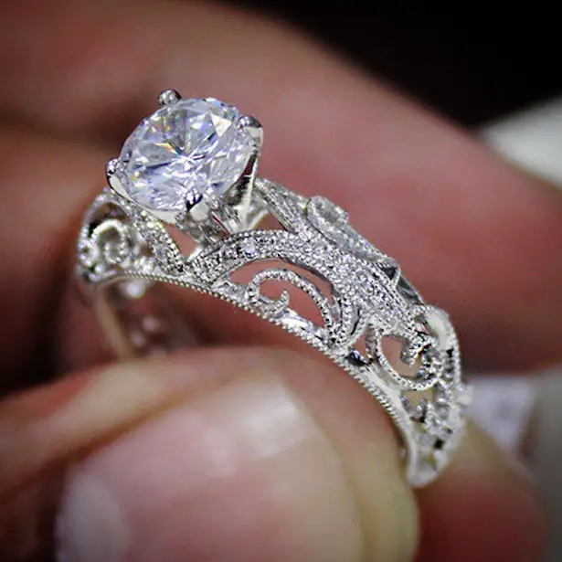 Design Your Dream Engagement Ring with Diamond Mansion