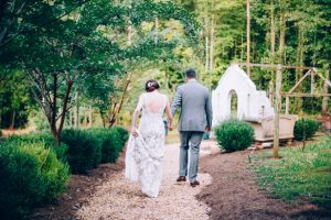 Wedding picture inspiration - Sowing Clover Photography