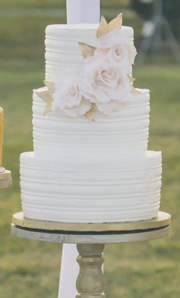 White Wedding Cake - Kane and Social