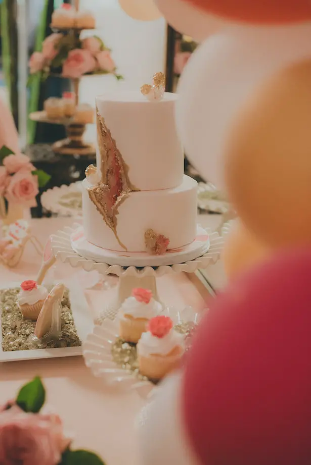 Geode Inspired Wedding Cake- Cristina Navarro Photography