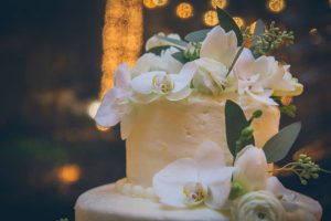 Floral wedding cake - Kane and Social