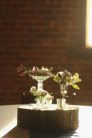Simple wedding centerpieces - j.woodbery photography