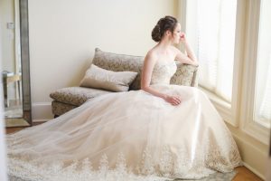 Elegant wedding dress - Sarah Goodwin Photography