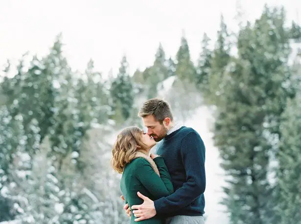 Engagement picture inspiration - Mallory Renee Photography