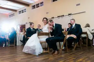 Romantic bride and groom picture - Shandi Wallace Photography
