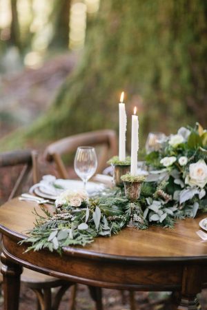 Chic + Romantic Winter Wedding Inspiration - Belle The Magazine