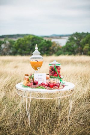 Apple cider wedding table - Dani Cowan Photography