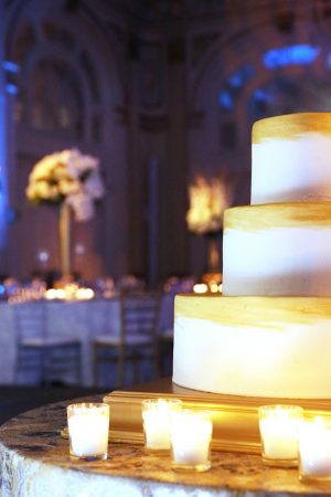 Beautiful wedding cake - BLUE MARTINI PHOTOGRAPHY