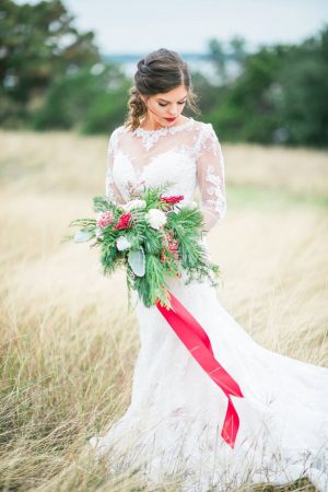 Christmas inspired bride - Dani Cowan Photography