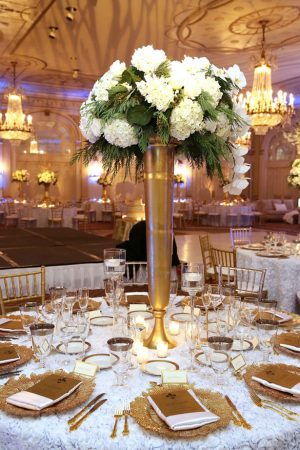 Gold wedding tablescape - BLUE MARTINI PHOTOGRAPHY