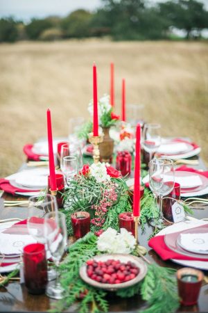 Holiday inspired tablescape - Dani Cowan Photography