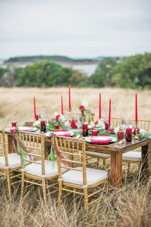 Holiday wedding tablescape - Dani Cowan Photography