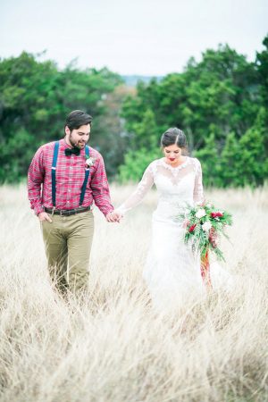 Outdoor wedding photos - Dani Cowan Photography