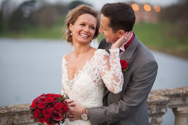 Outdoor wedding picture - Cameo Photography