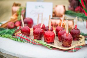 Wedding candy apples - Dani Cowan Photography