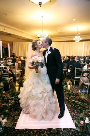Wedding kiss - BLUE MARTINI PHOTOGRAPHY