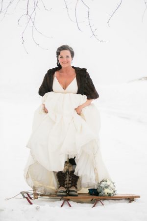 Winter wedding photo ideas - Erin Johnson Photography