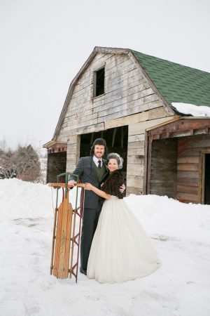 Winter wedding picture ideas - Erin Johnson Photography